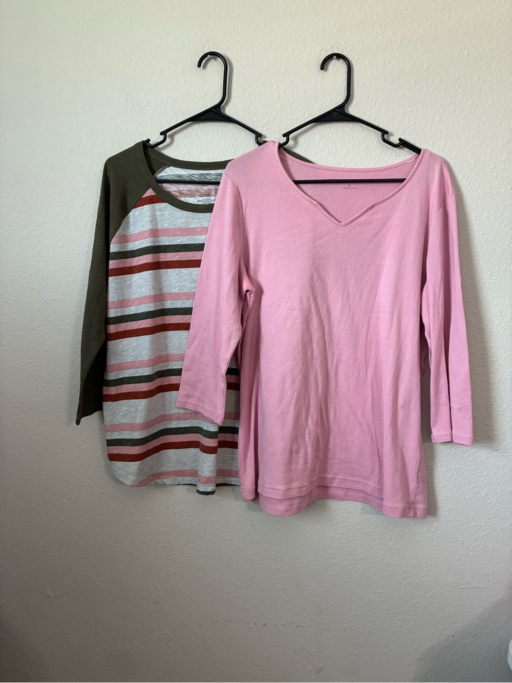 Women’s  2 top lot Croft & Barrow Pink V-Neck 3/4 Sleeve Top & Sonoma striped
